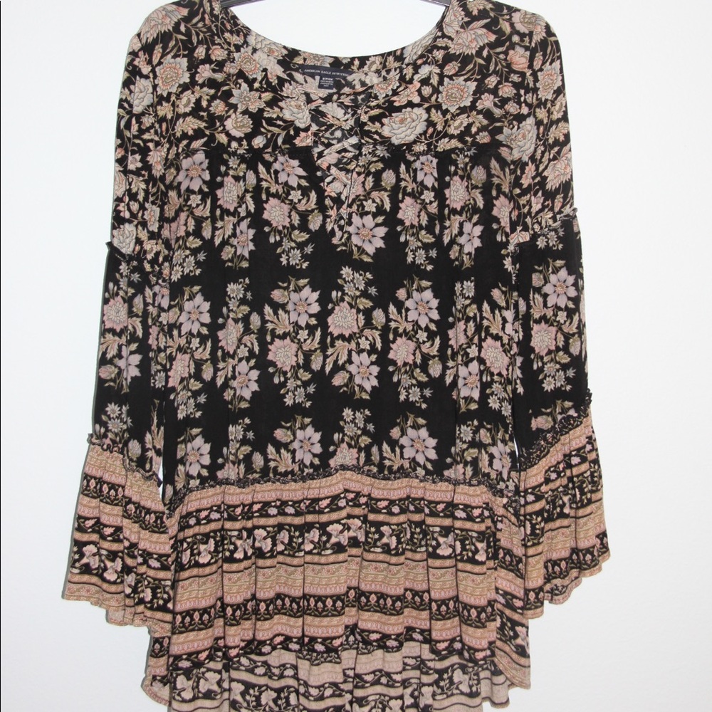 American Eagle floral bohemian top.